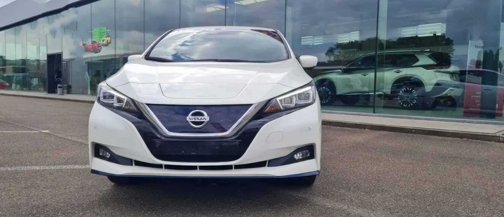 Nissan Leaf      2020