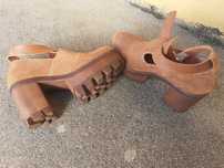 Sapatos usados       .