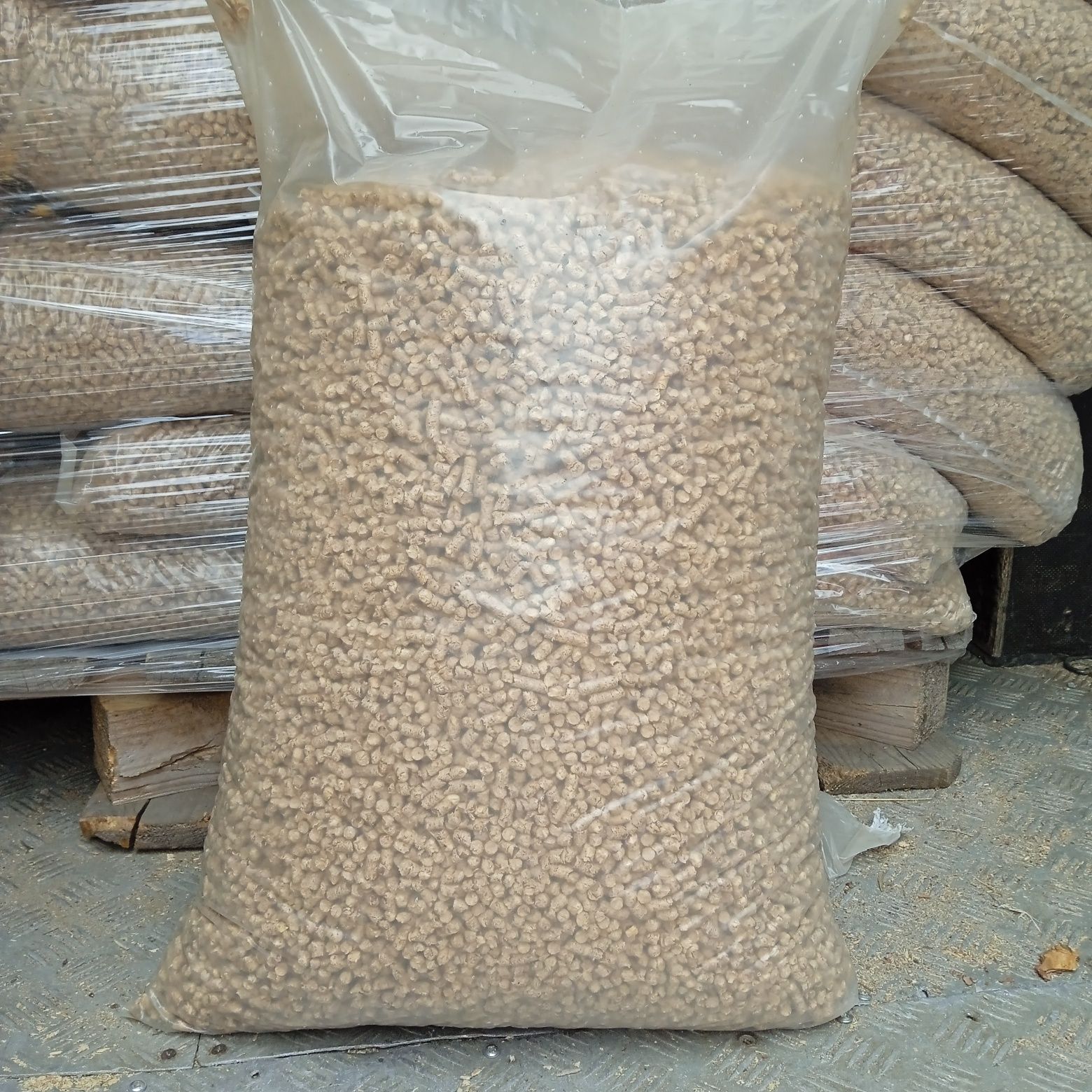 Pellet sosnowy A1 Din premium  twardy czysty 975 kg pelet