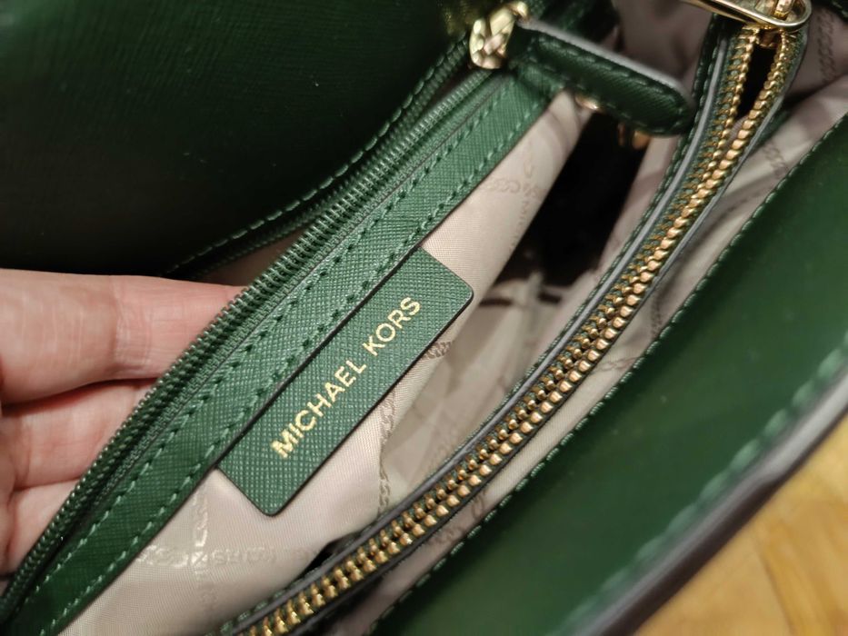Сумка Michael Kors, ідеальний стан, без дефектів, з оф сайту,є пильник
