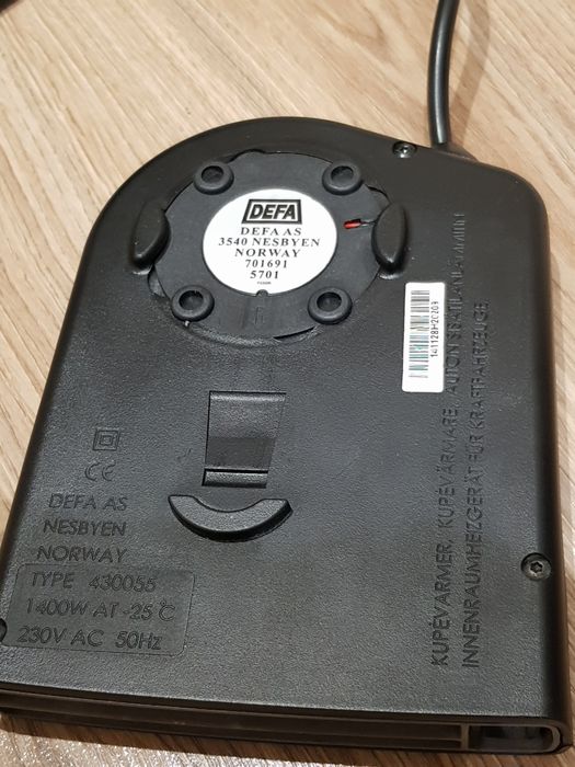 Nagrzewnica ogrzewacz wnetrza farelka 1400w Defa 3540