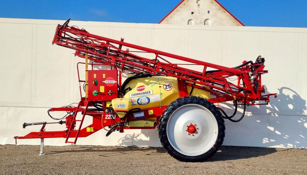 Opryskiwacz Hardi Comander Plus 2200l 21m/18m  Filmy z Pracy Okazja