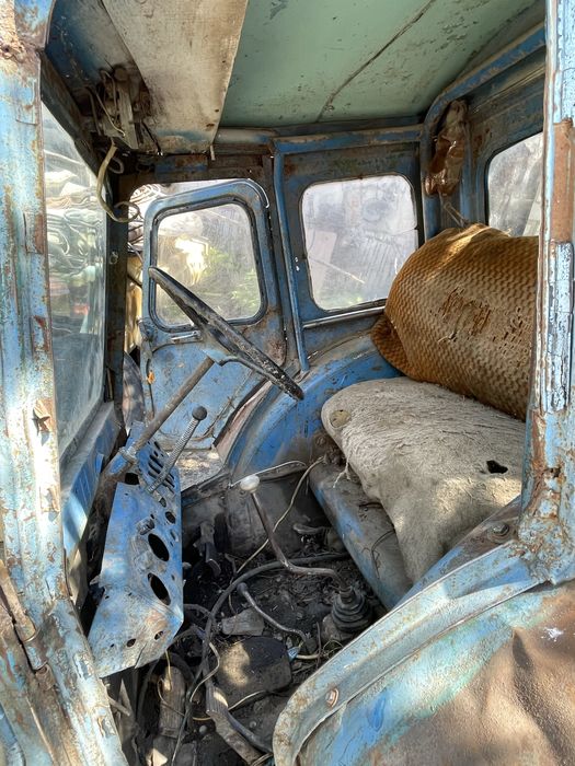 Продам кабину Т-40