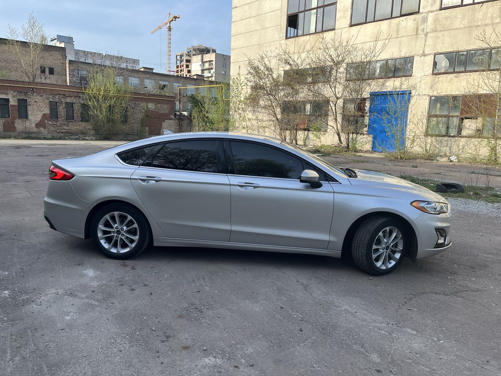 Ford fusion hybrid 2019