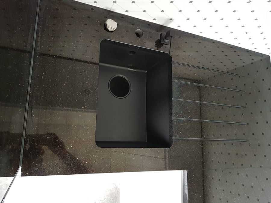 Blaty kuchenne Granitowe łazienkowe schody parapety kominki posadzki