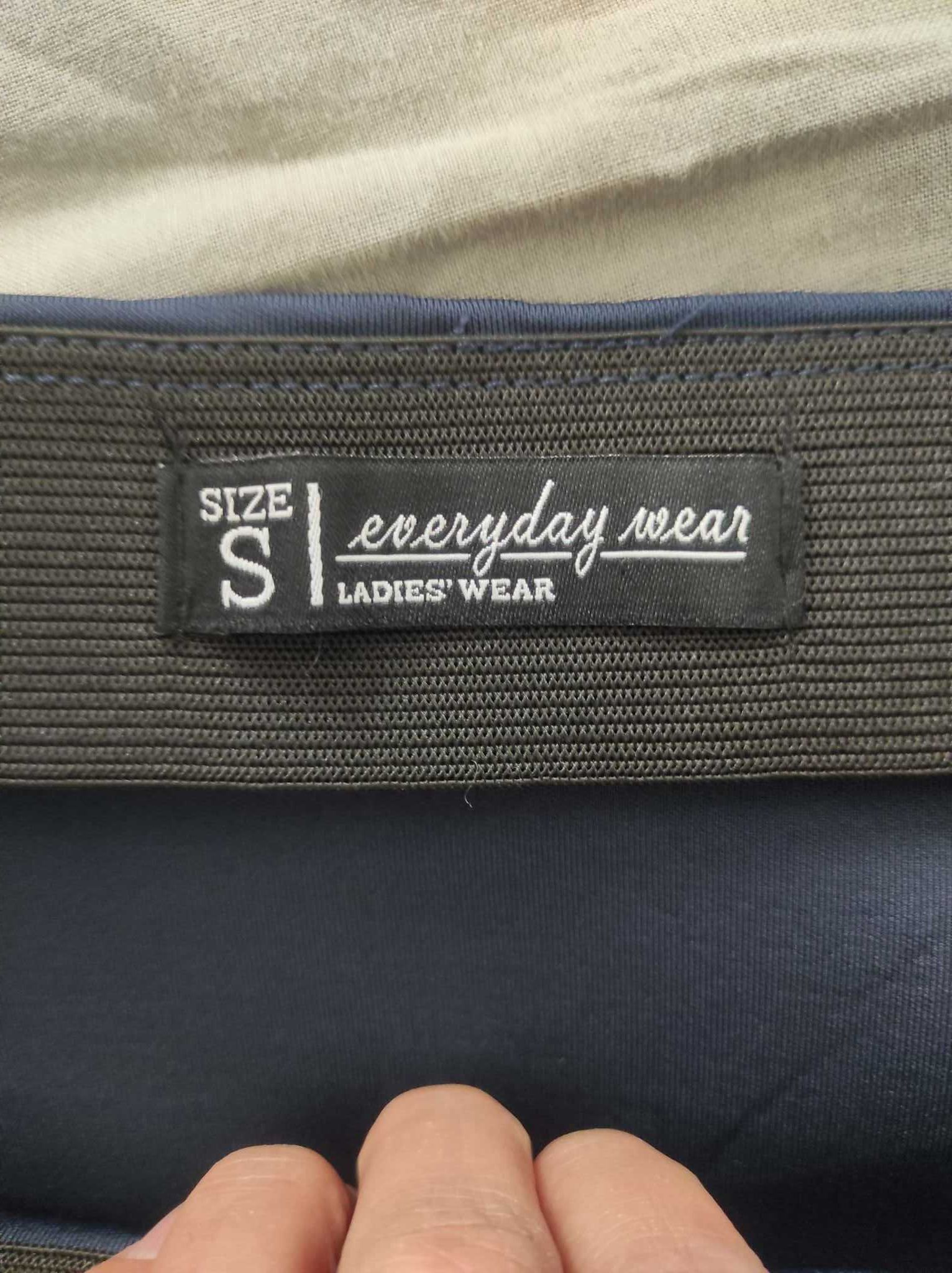 Spódniczka Everyday Wear Linia A granatowa rozmiar S 36 obcisła/slim