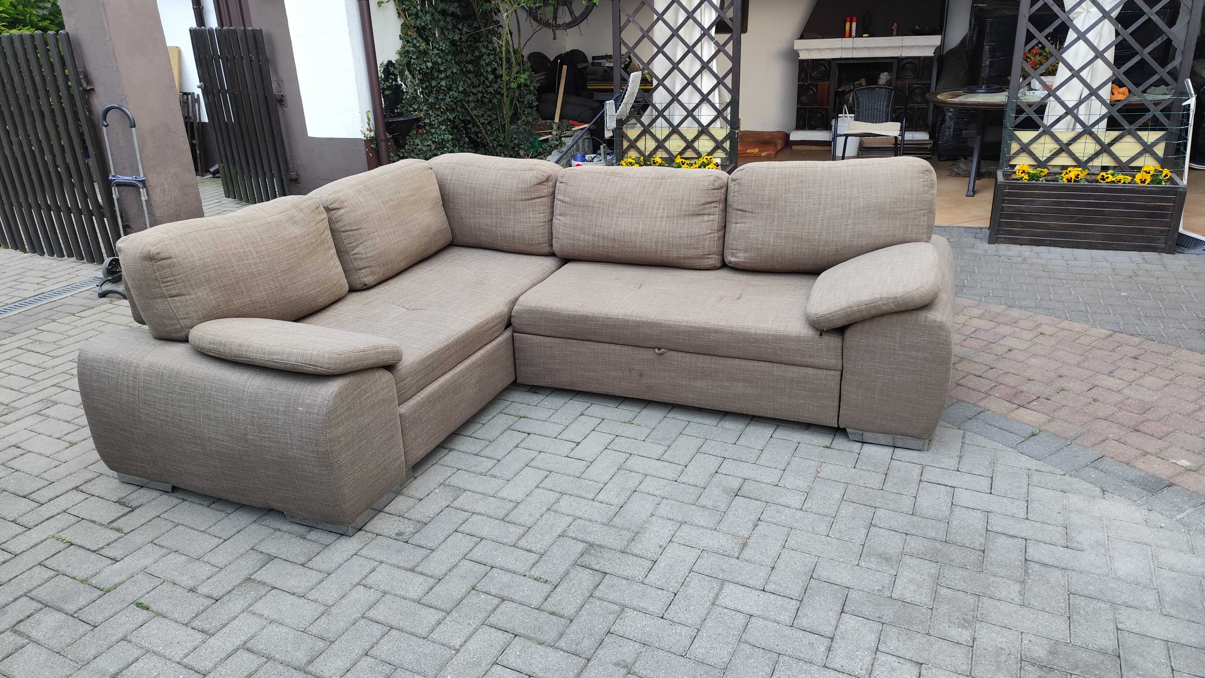 Narożnik 205x 260 z funkcją spania