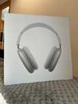 Fones revive store
