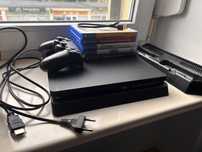 PlayStation 4 Slim 1TB + pad + 5 gier