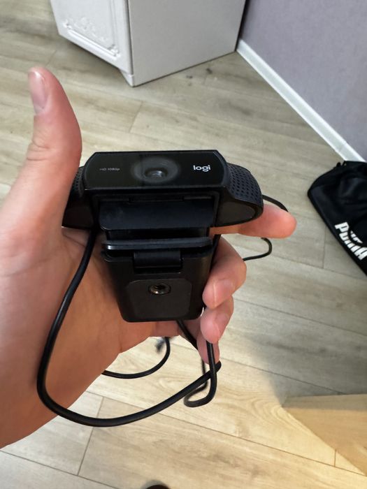 Веб камера Logitech 1080 hd