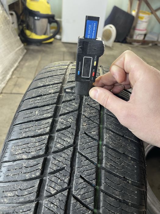 Продам комплект зимней резины Barum Polaris5 205/60/16