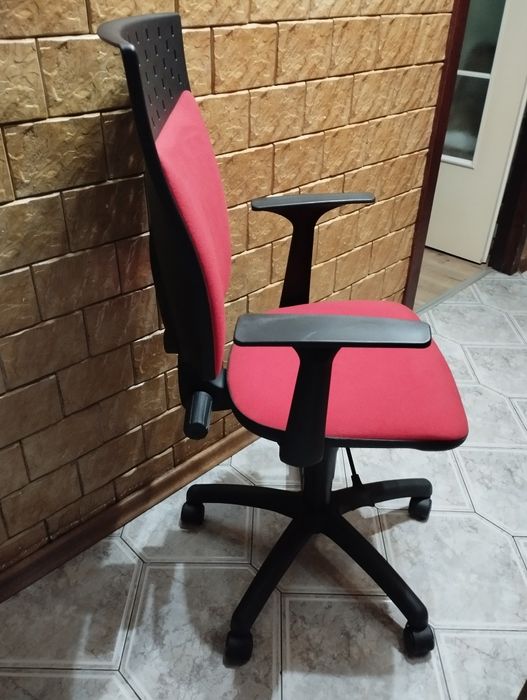 Fotel biurowy obrotowy