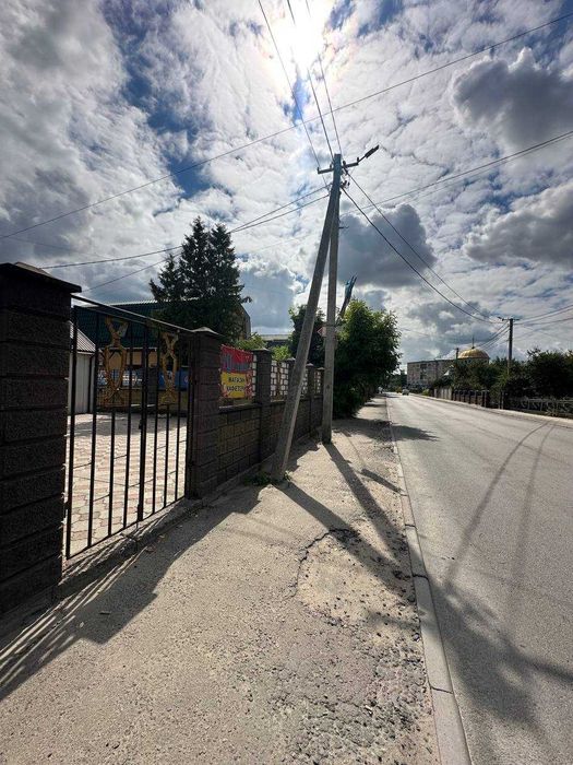 КВАСИЛІВ 90м2 Здам ФАСАДНЕ ОКРЕМОСТОЯЧЕ приміщеня зДілянкою надДорогою