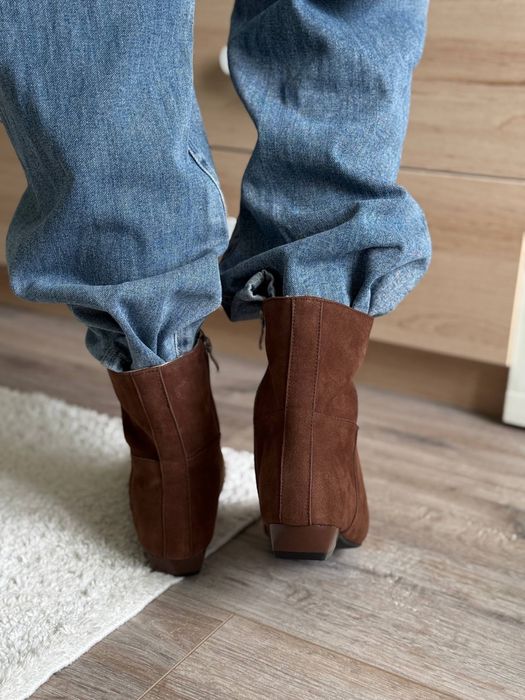 Нові замшеві ботінки , сапоги , чоботи , черевики