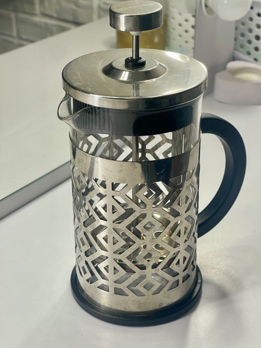 szklany zaparzacz tłokowy do kawy i herbaty 600ml