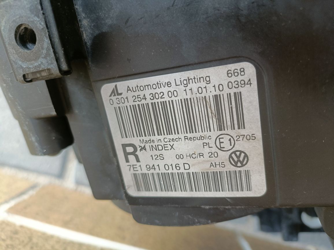 VW t5 lift lampa przód przednia prawa Europa 7e1
