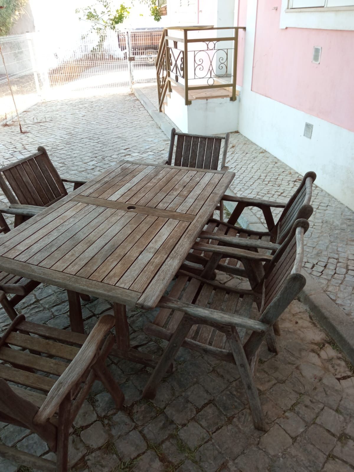 Mesa de Jardim com cadeiras