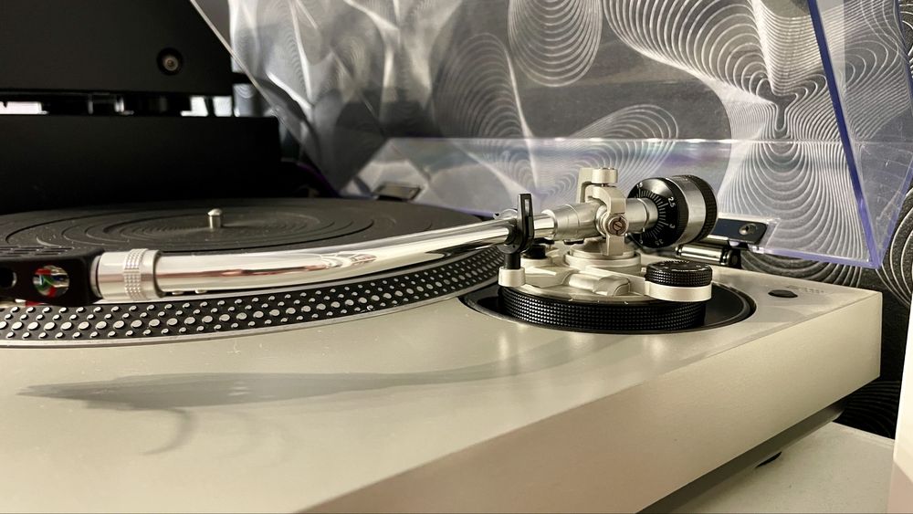 Gramofon Technics SL-1700 MK2