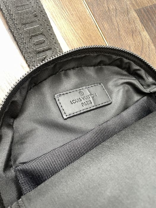 Мужская Сумка-слинг черная Louis Vuitton Pilot