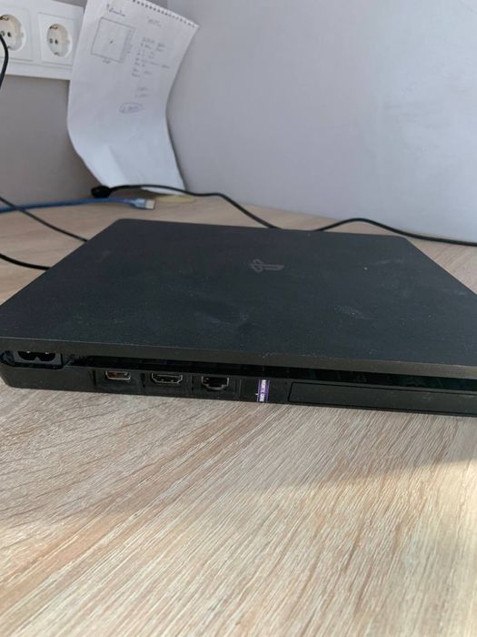 Продам пс 4 слим на 1тб