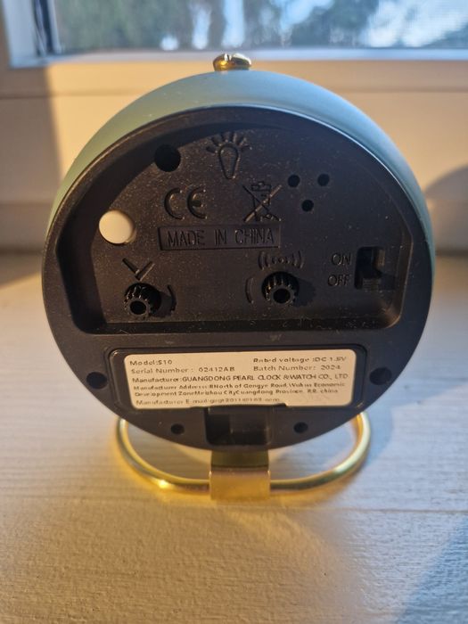 Budzik stojący, stylowy