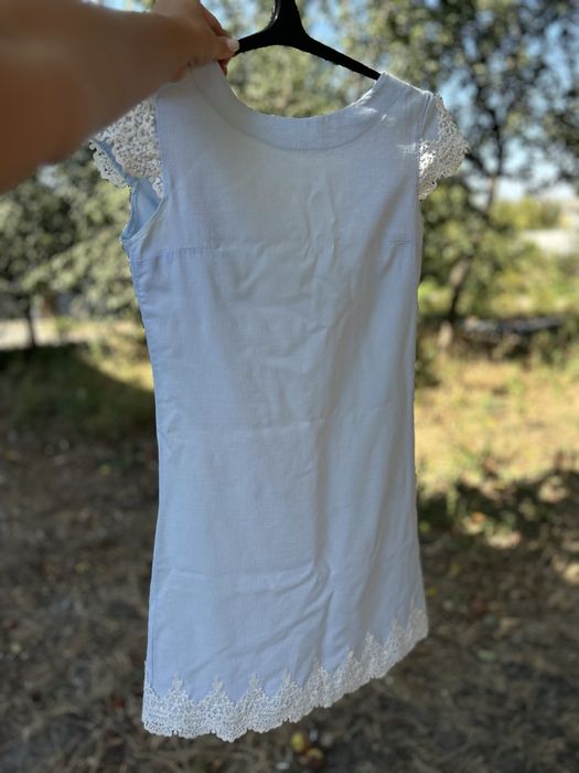 Ніжна жіноча сукня