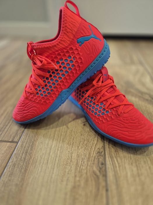 Buty pilkarskie na sztuczną trawę ze skarpetą PUMA 40 chłopięce NOWE