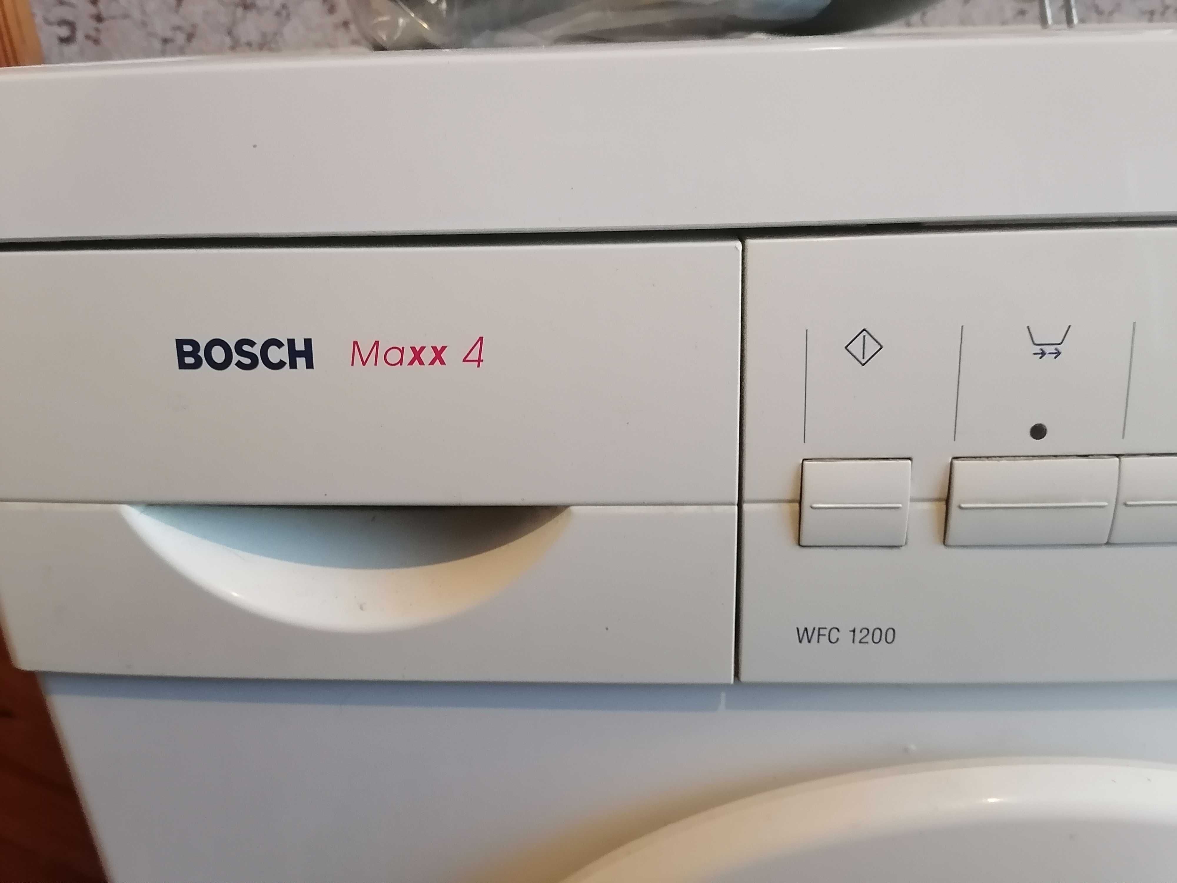 Стиральная машина BOSCH  MAXX 4 WFC1200