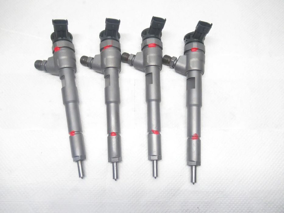Wtryskiwacz 1.5 dCi Dacia Duster Logan II Sandero Renault Clio IV Captur 0445110652
