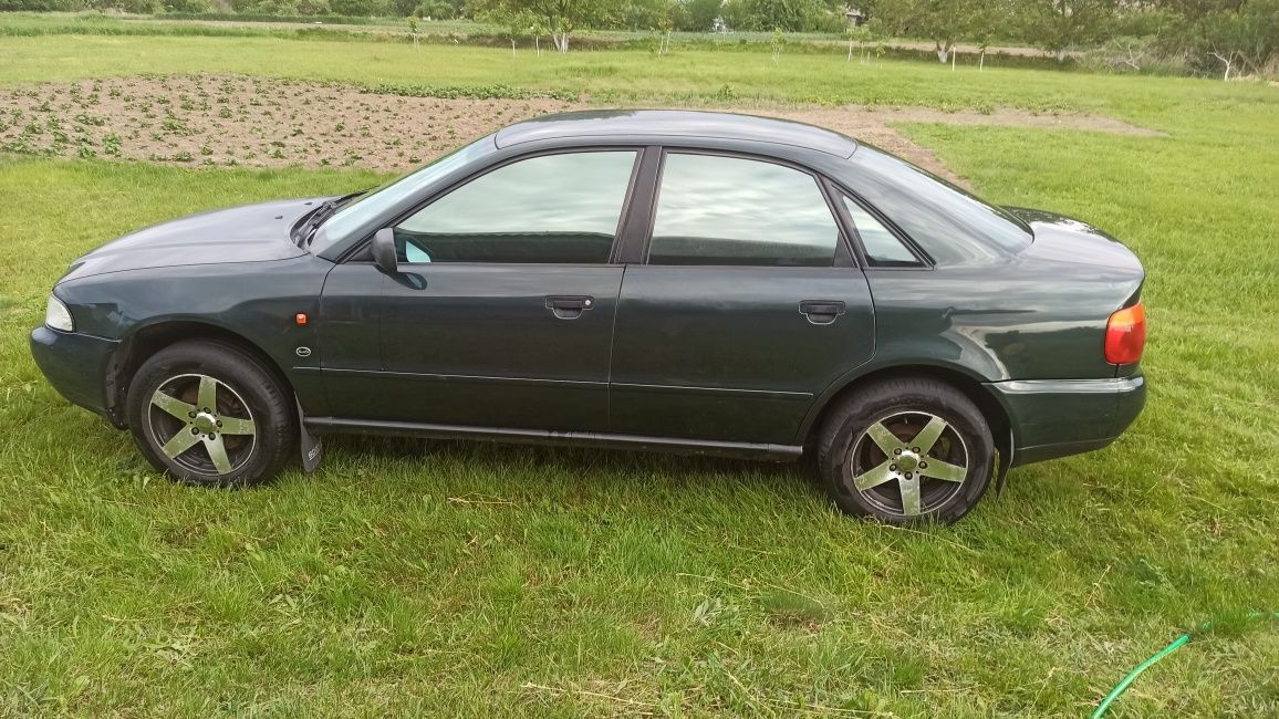 Audi a4b5 1995р. механіка 1.8 ADR пропан