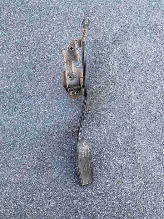 педаль газу з Mazda (Мазда) 626 GE 1991-1997