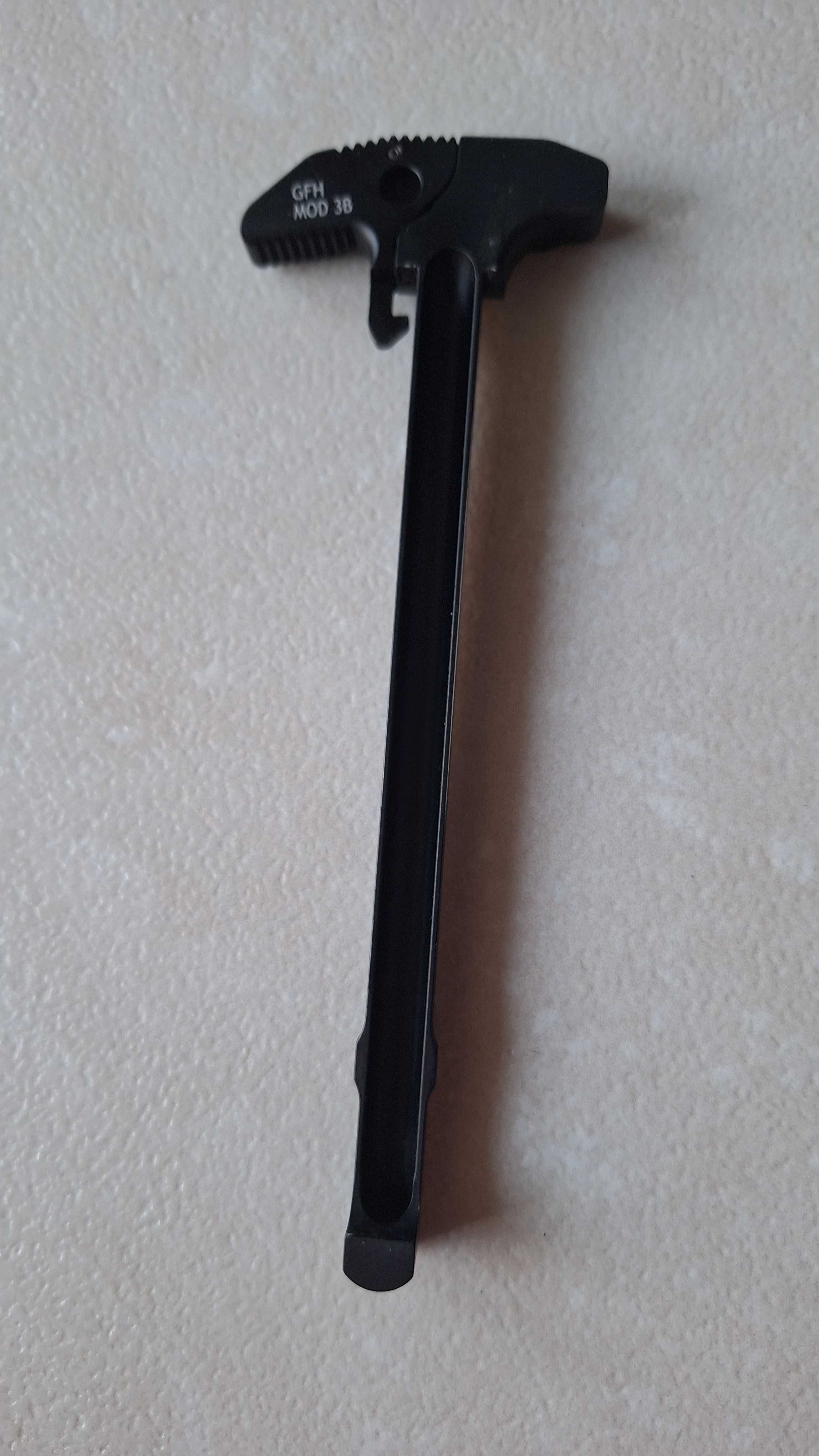 Bcm powiekszona dźwignia przeładowania ar 15 model GFH mod 3 B