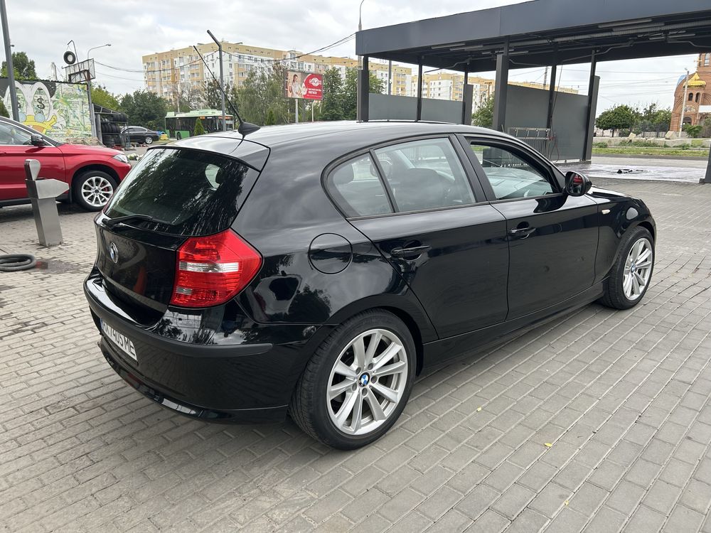 BMW 1 Series E87 — 2010 год, 2.0 бензин