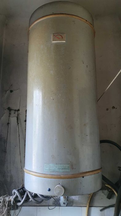 Boiler łazienkowy duży terma ogrzewacz wody stary