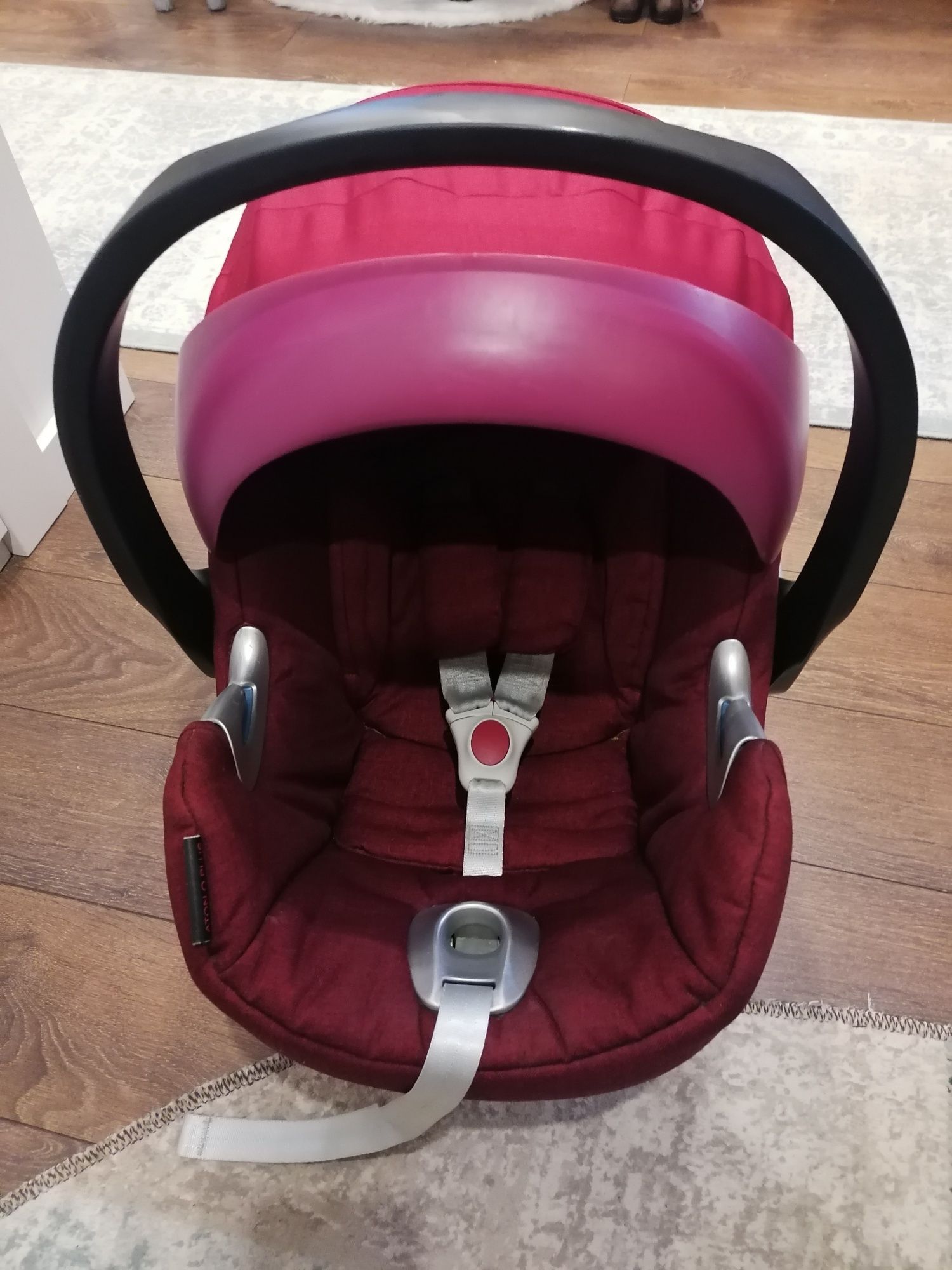 Ovo Cybex Aton Q + Base Isofix