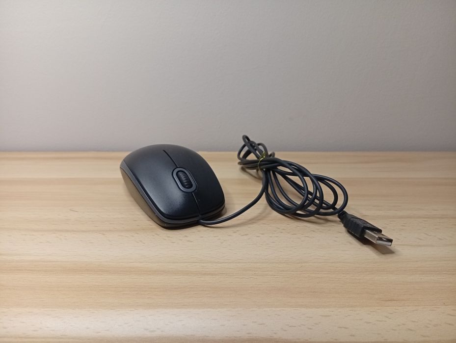 Myszka laserowa USB Logitech – przewodowa, sprawna