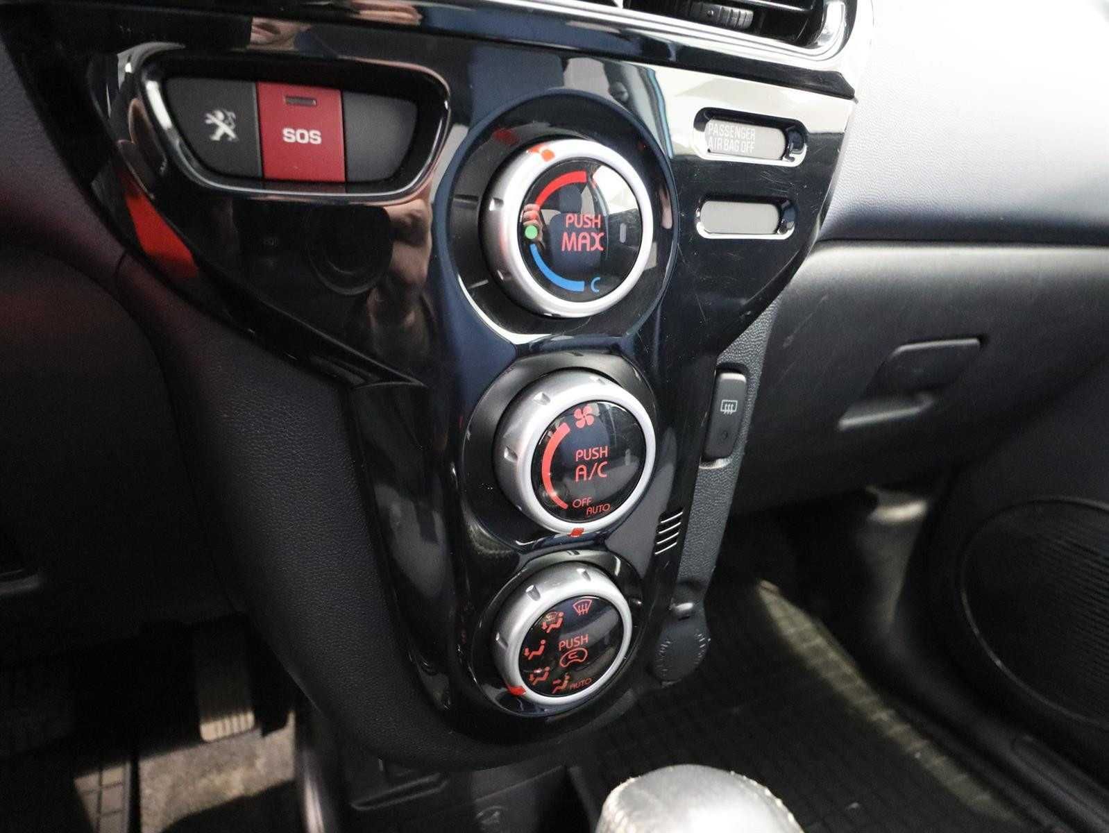 Peugeot iOn 2015, 2 комплекти коліс з дисками, один власник