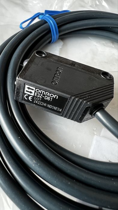 Czujnik fotoelektryczny OMRON E3Z-61 NPN