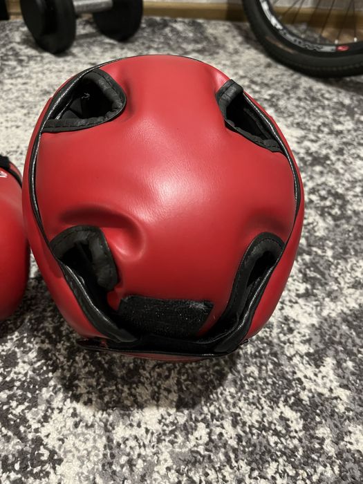 Продам шлем для тхэквондо і перчатки