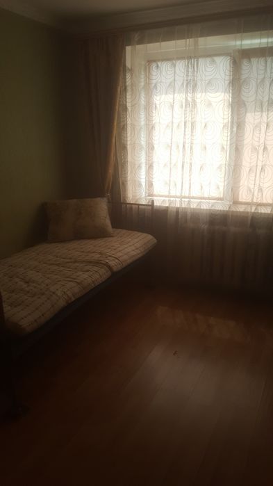 Здається 2 х кімнатна квартира