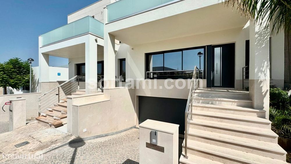 Moradia em Banda T3+2 Venda em Montenegro,Faro