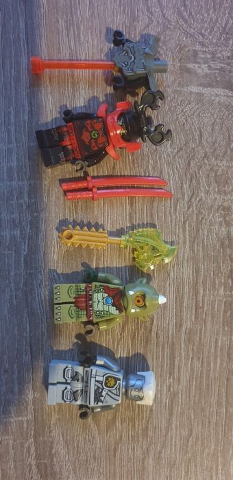 Lego zestaw 3x postac + bronie