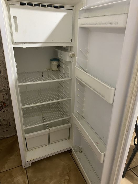 Продам холодильник