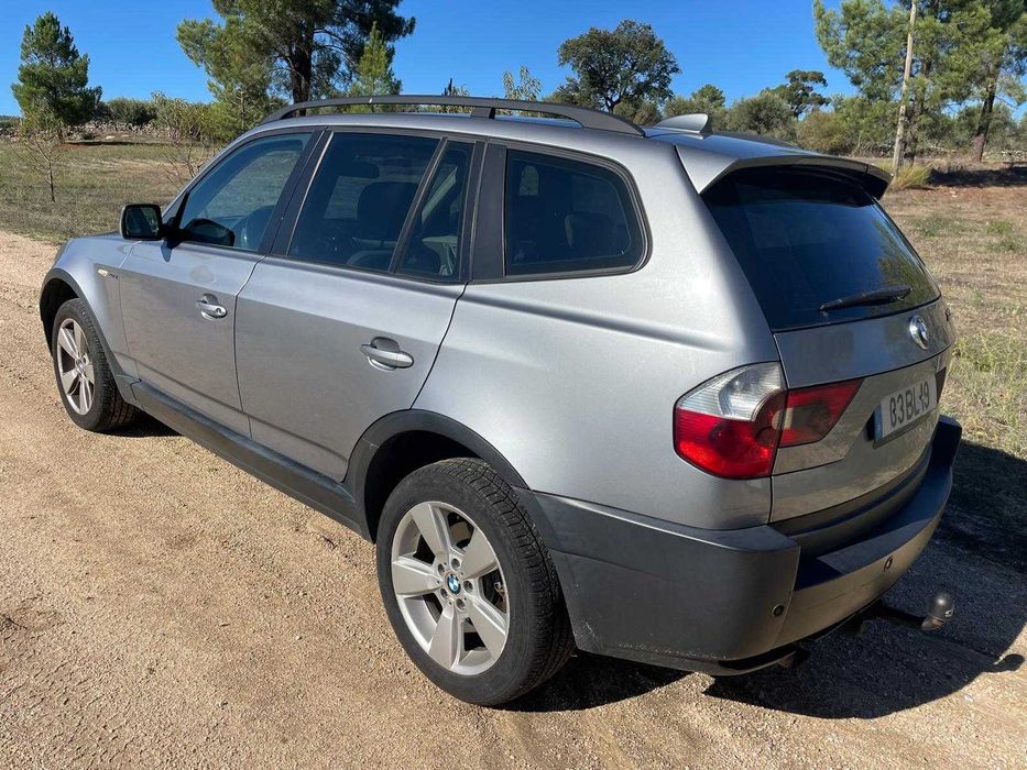 Vendo BMW X3 2.0 em bom estado de conservação