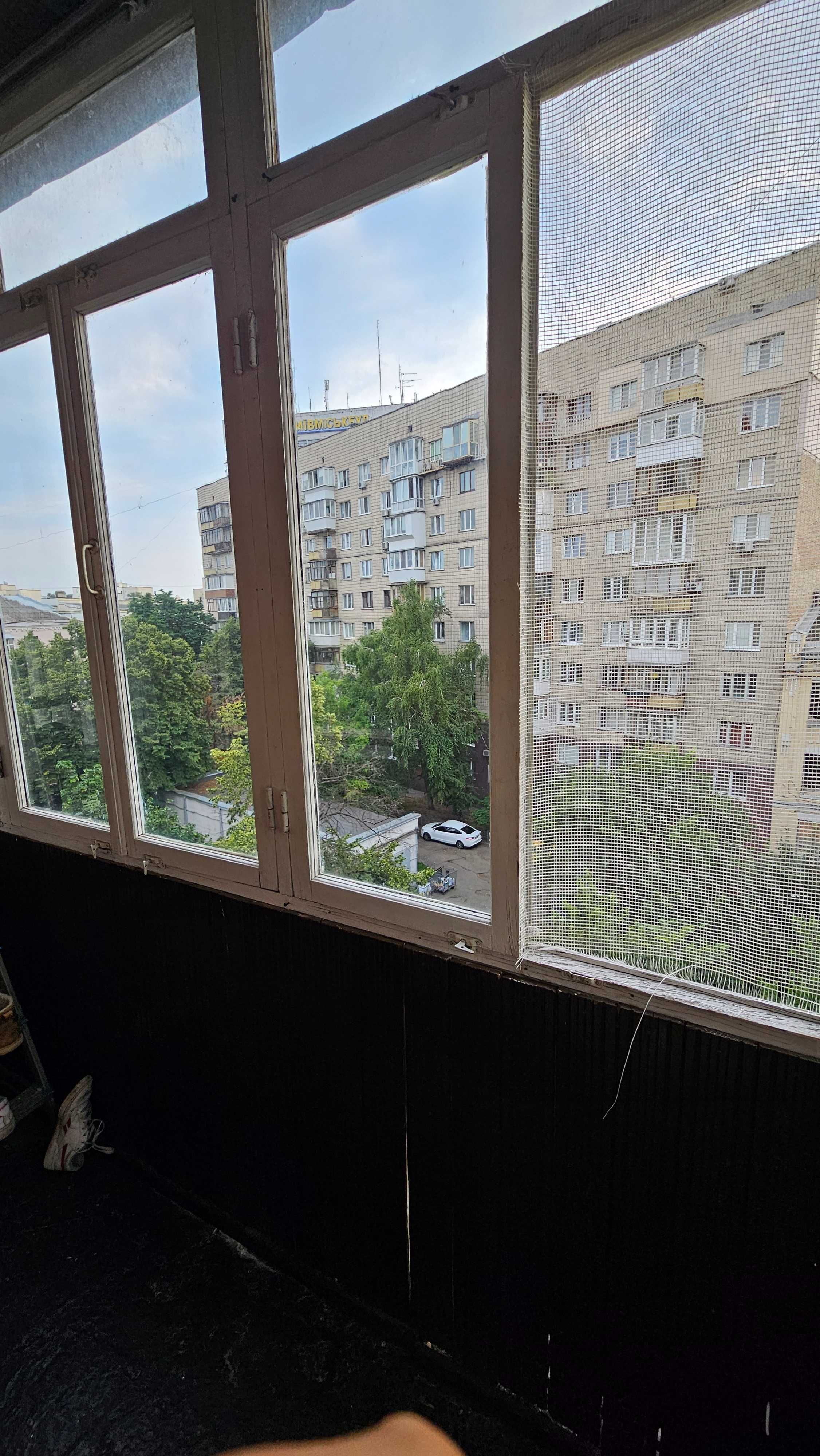 Продам 2-кімнатну  сталінка Печерський! М Арсенальна 7 хв!