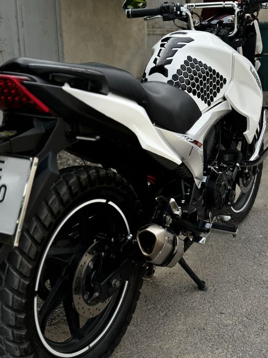 мотоцикл Lifan KP200