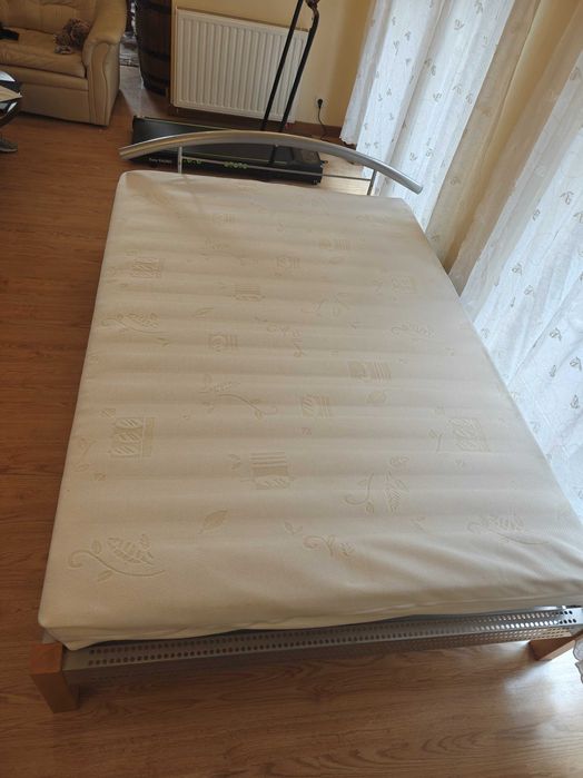 łóżko z materacem gratis  140/200