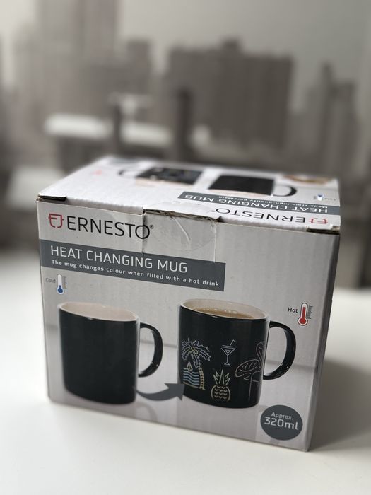 Kubek ze zmieniającymi się kolorami