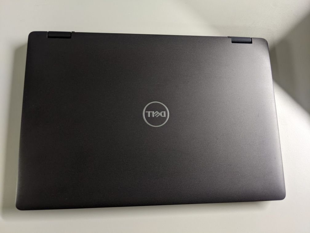Ноутбук Dell Latitude 5300 2-in-1                 intel Core i5 8265U