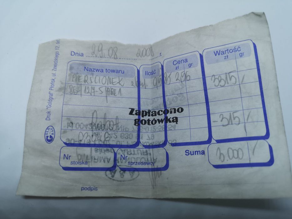 Pierścionek z białego złota z brylantami